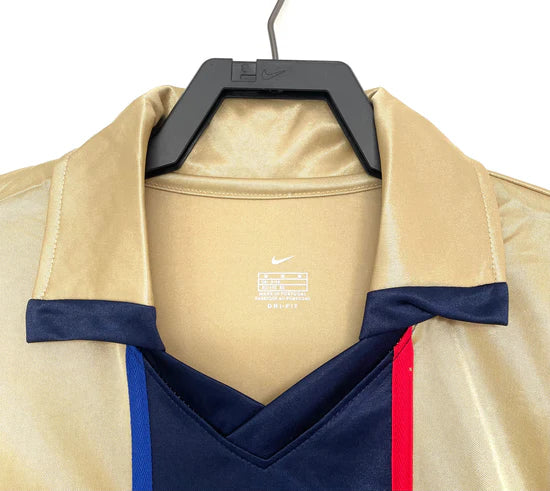 Barcelona 2001/02 Away