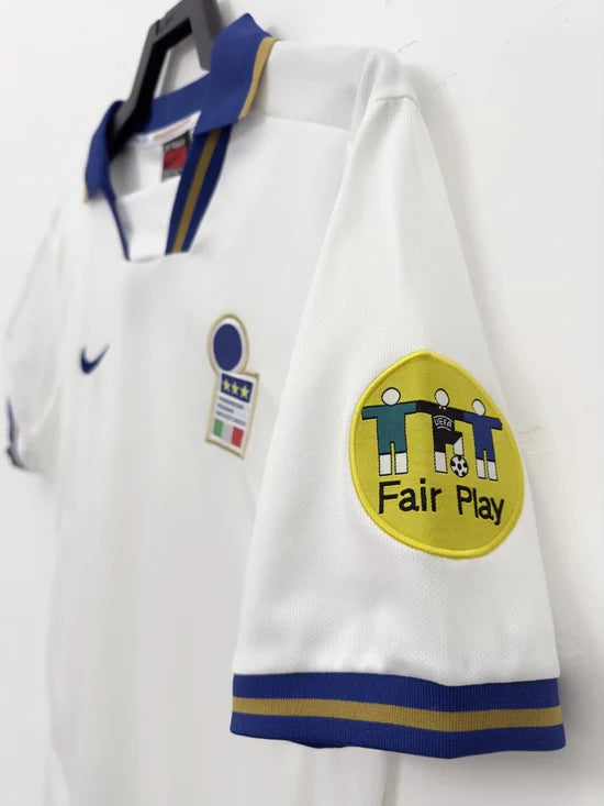 Italy 1996 Away